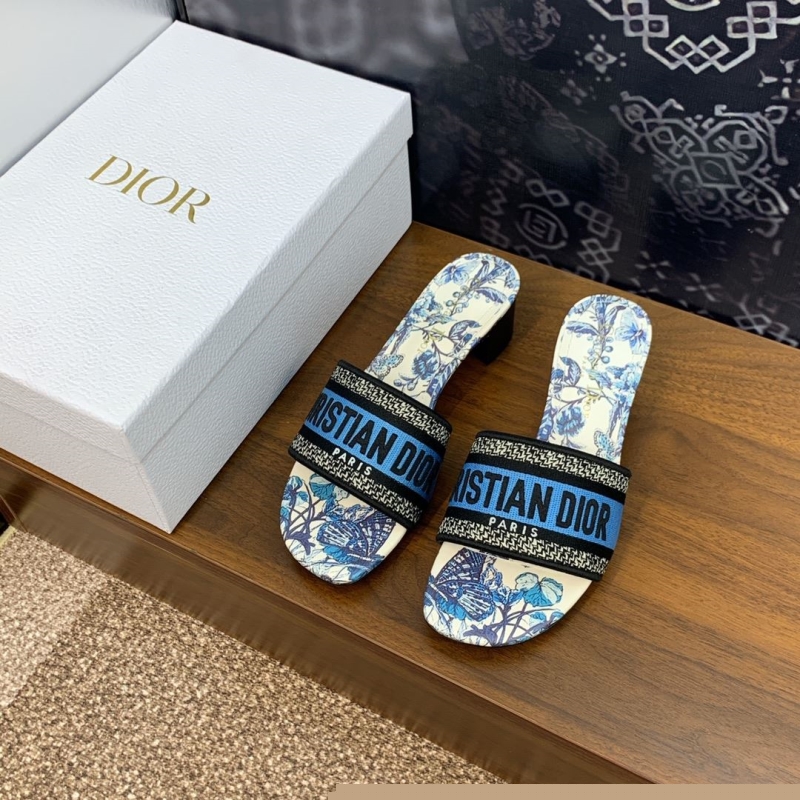 ch**an D*or slippers